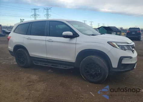 2021 Honda Pilot Ex z USA, uszkodzony, nr VIN 5FNYF6H31MB010935